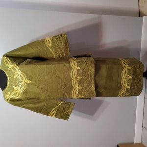 Women's  3 piece African outfit